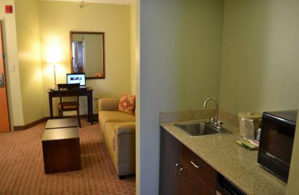 Euro-Suites Hotel Morgantown Room photo