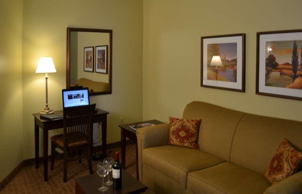 Euro-Suites Hotel Morgantown Room photo